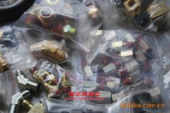 神狐HLQ5110GQXW清洗吸污兩用車用的玉柴YC6J180-30發(fā)動(dòng)機(jī)的配件及大修