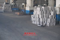 福田BJ6486B1DBA-2輕客車用的福田BJ483ZQB發(fā)動機(jī)的配件及修理