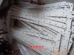神宇DFS5200XXBL篷式運(yùn)輸車用的康明斯B220 30發(fā)動機(jī)的大修及配件